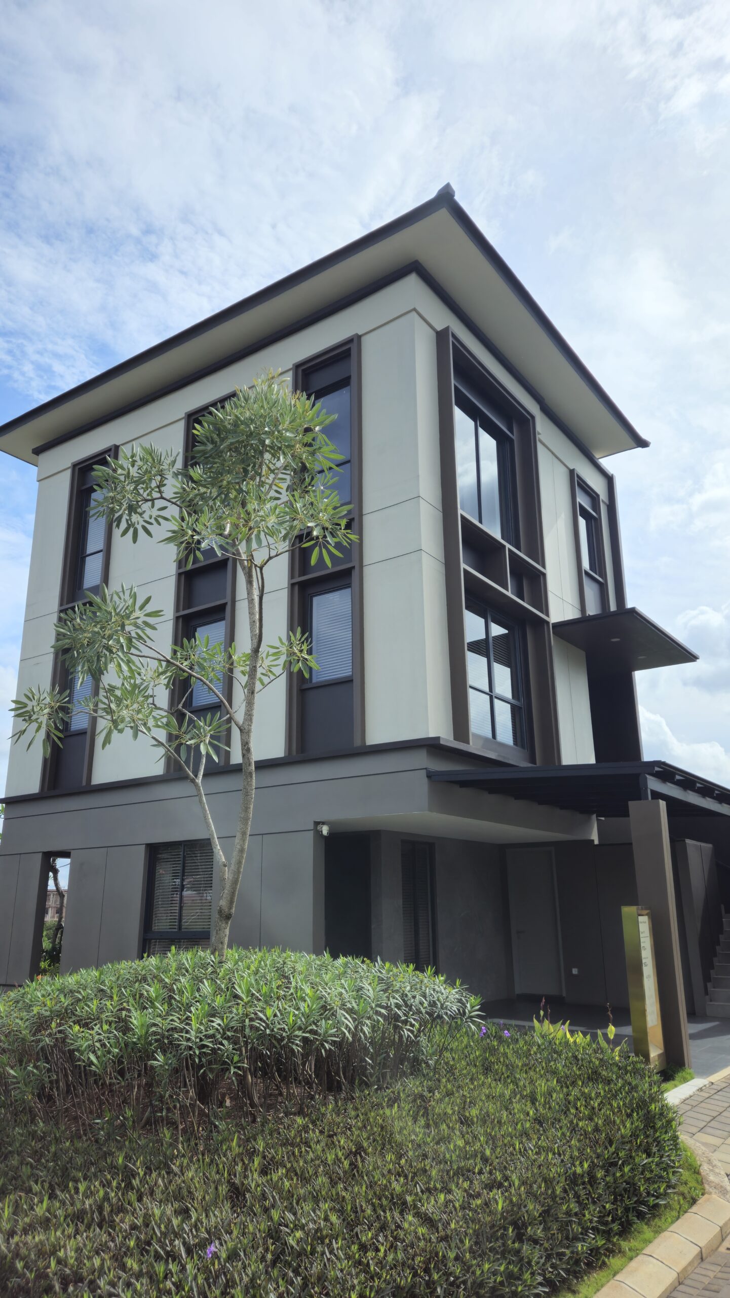 Rivara River Villa 10x17 Cibubur